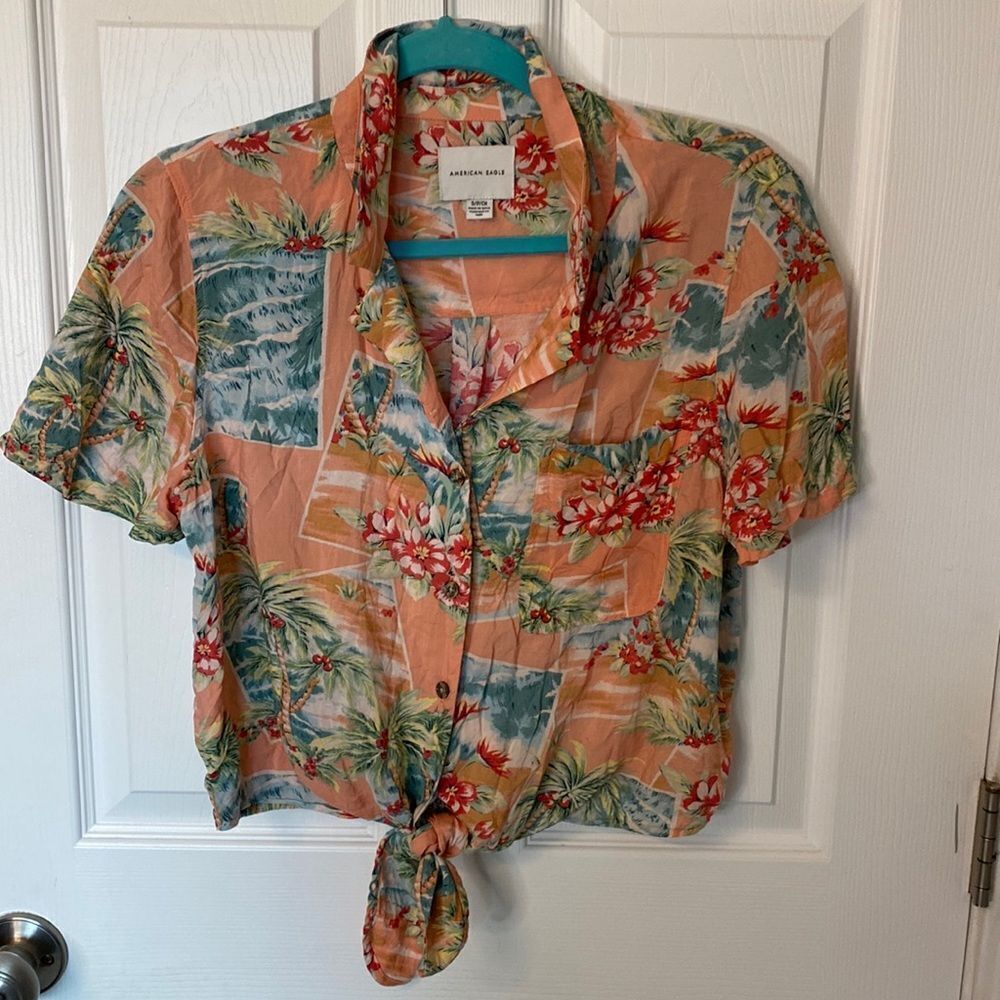 American Eagle Women Pink/coral Tropical Tie Front Button Up Shirt- Size Small